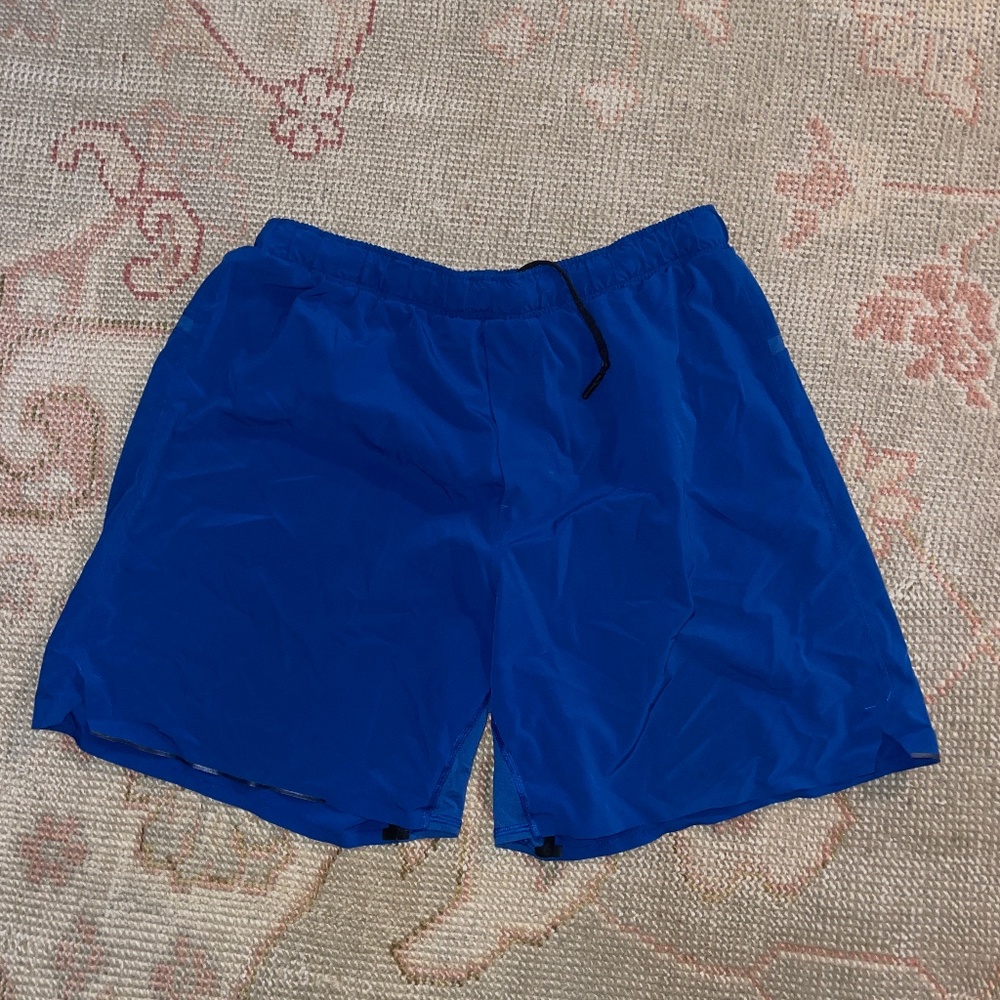 Mens Lululemon shorts size L